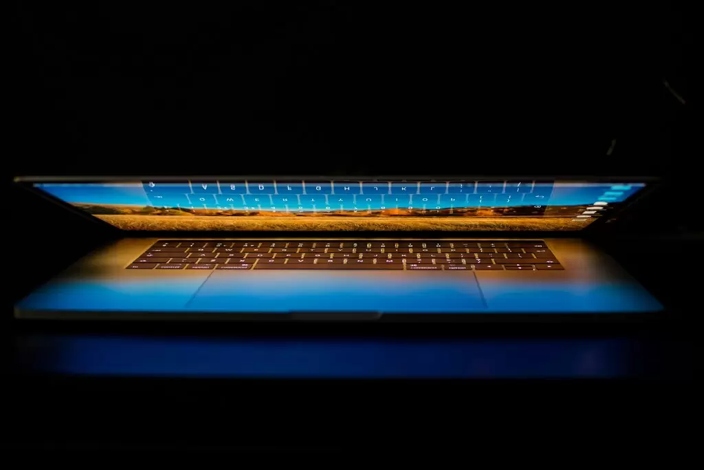 The Silent Revolution of Edge Computing: Powering the Internet of Things